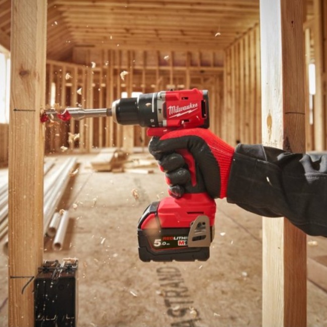 Milwaukee ELVINSET27 M18 BLPDRC-502C aku příklepová vrtačka + M18 FSAG125X-0 aku uhlová bruska 125 mm 2x 5 Ah M18 B5