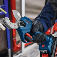 Bosch GPC 18V-32P aku nůžky na trubky 18V bez aku 06019S2000