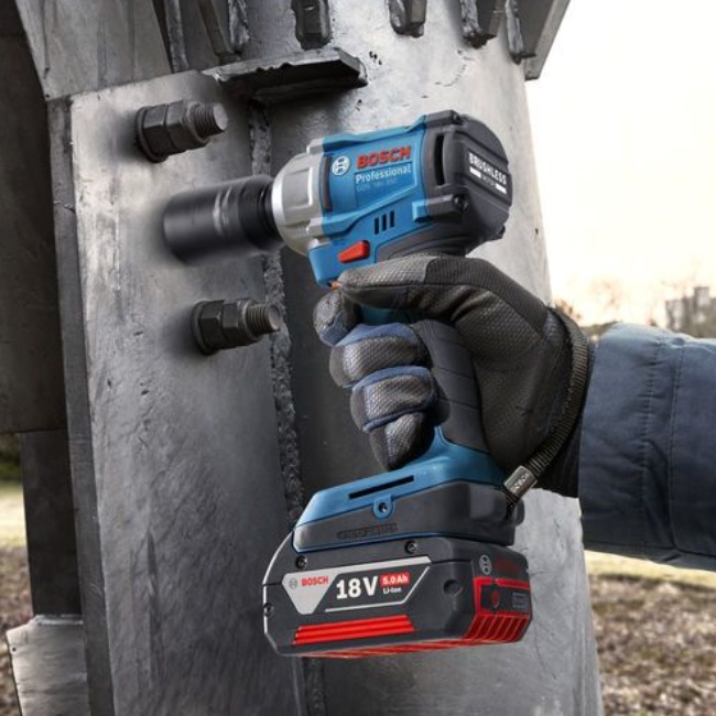 Bosch GDS 18V-350 aku rázový utahovák 1/2" 350 Nm 18V bez aku 06019M5020
