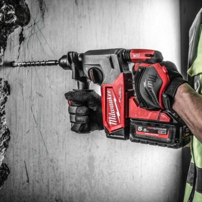 Milwaukee ELVINSET39 M18FHX-552X aku kombinované kladivo SDS-plus 2,5 J + 7 dílná sada vrtáků SDS-plus  2x5,5Ah 4933478889