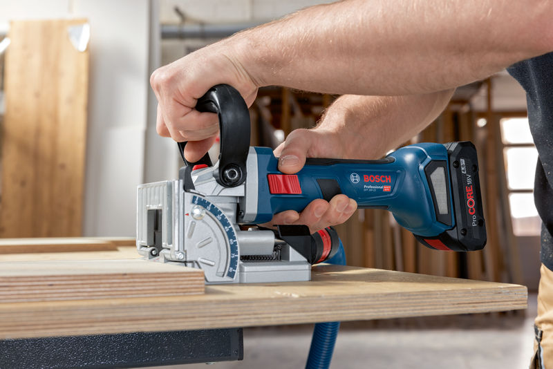 Bosch GFF 18V-22 aku frézka na drážky plochých čepů 18 V bez aku 0601620101