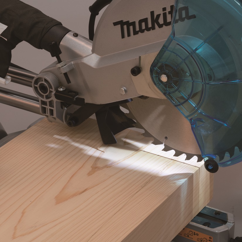 Makita LS1110F pokosová pila se světlem 260mm 1450W