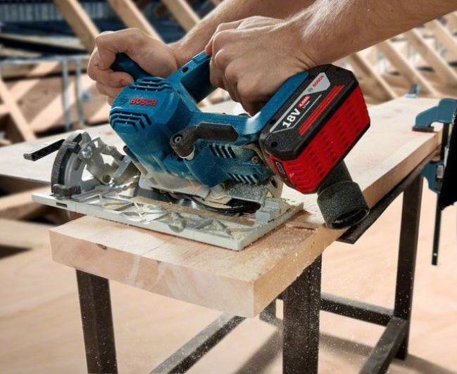 Bosch 06016C1221 GKS 185-Li aku okružní pila 18V bez aku