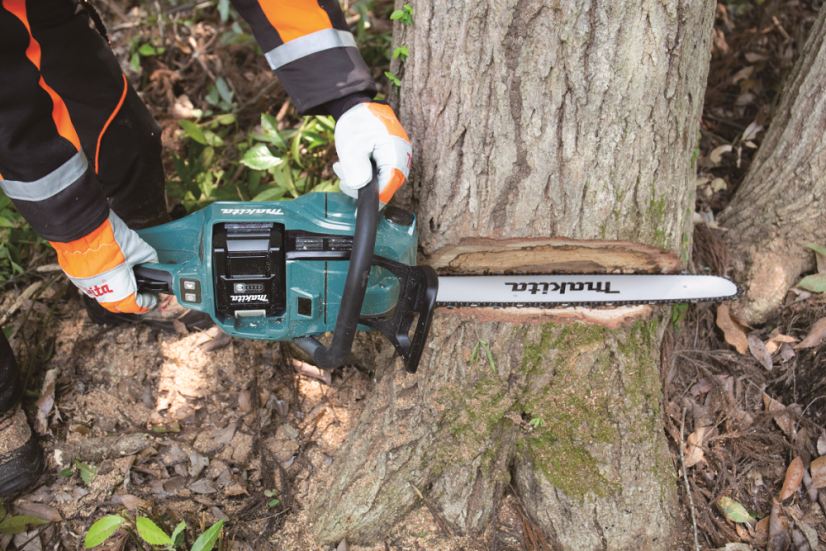 Makita UC030GZ01 aku řetězová pila 400 mm Li-ion XGT 40V bez aku Z