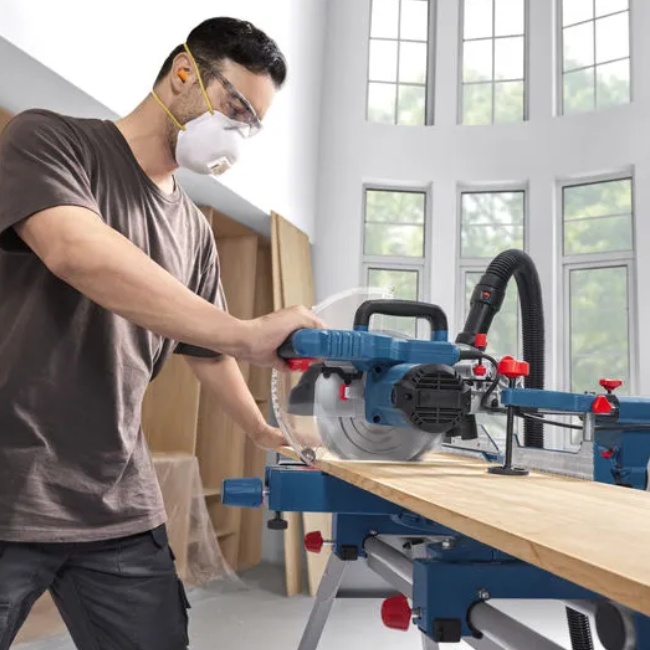 Bosch GCM 305-216S kapovací a pokosová pila 0601B61000
