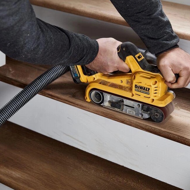 Dewalt DCW220N aku pásová bruska 18V XR 75x533mm bez aku