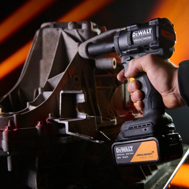 Dewalt DCF92MN aku rázový utahovák 1/2" edice McLaren 18V bez aku