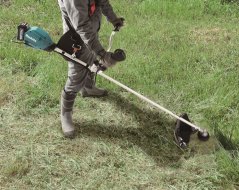 Makita UR006GZ02 aku křovinořez Li-ion XGT 40V,bez aku Z