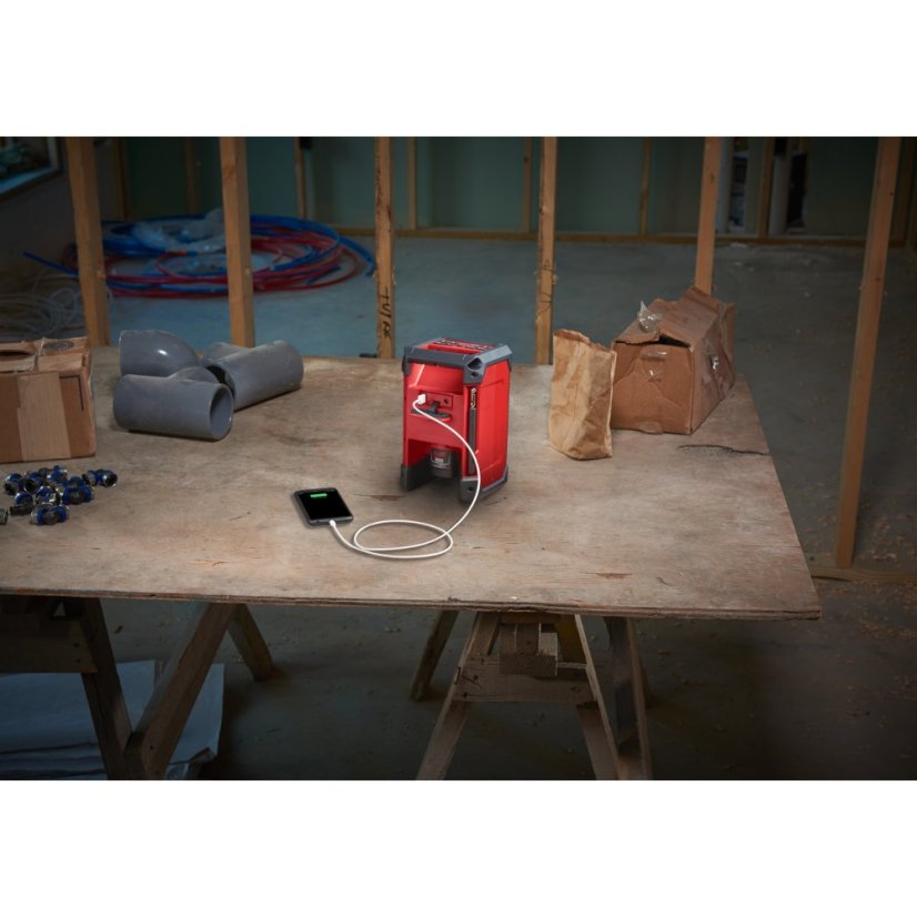 Milwaukee M12™ RCDAB+-0 rádio/nabíječka DAB+ 4933472114