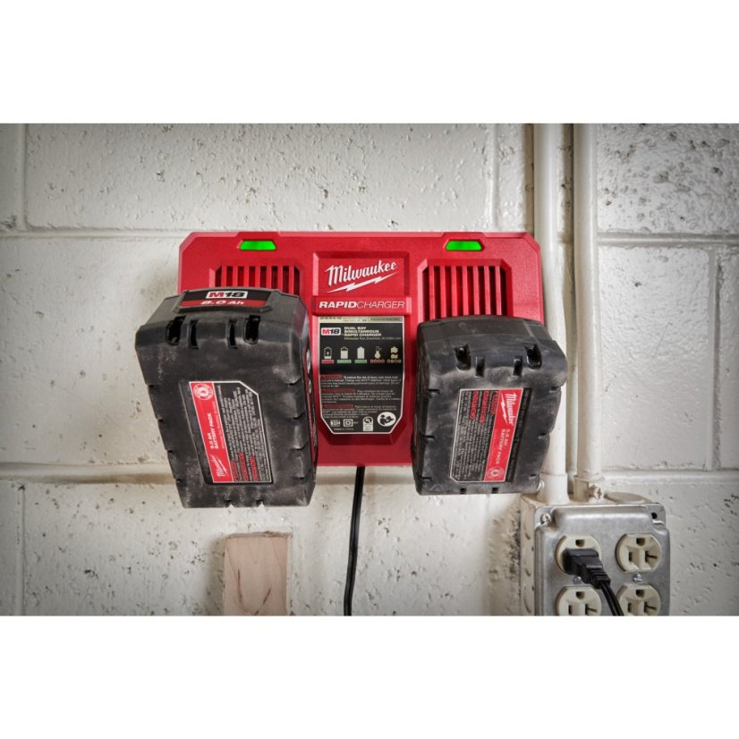 Milwaukee M18 DFC duální rychlonabíječka 18 V 4932472073