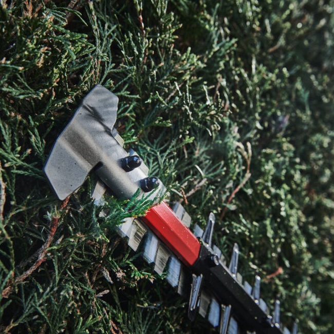 Milwaukee M18 FHET45-0 aku plotostřih s lištou 45 cm bez aku 4933493293