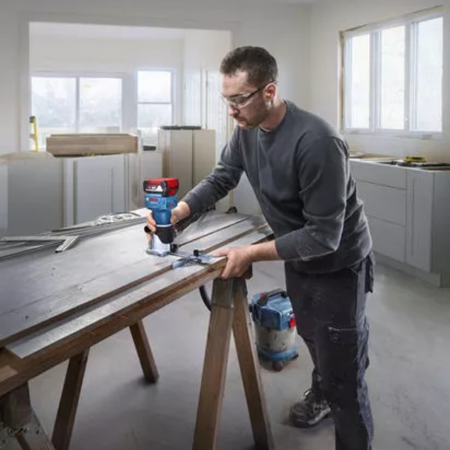 Bosch GLF 18V-8 aku horní fréza 18V bez aku 06016C6020