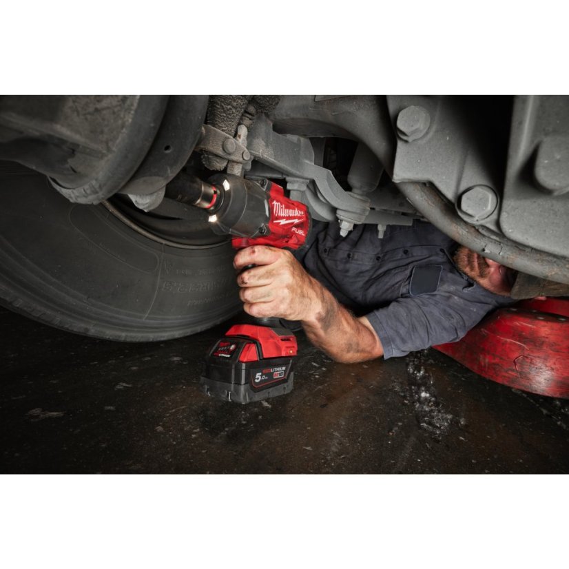 Milwaukee M18 FUEL™ FHIW2F12-502X rázový utahovák s vysokým krouticím momentem a pojistným koužkem 4933492783