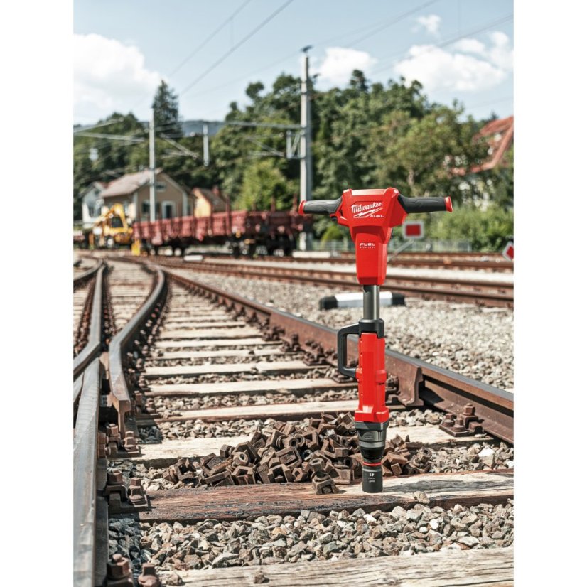 Milwaukee M18 FHIWF1R-0C aku železniční rázový utahovák 1" s pojistným kroužkem bez aku 4933493140