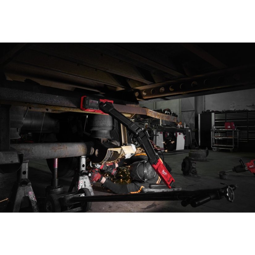 Milwaukee M18 ABL-0 plošné světlo s výložníkem bez aku 4933498147