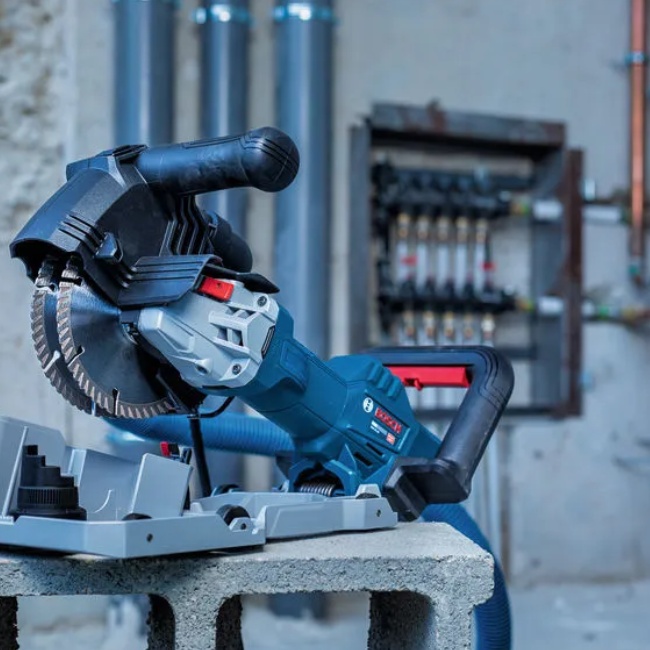 Bosch GNF 20-40 drážkovací fréza do zdiva  150 mm 2000 W 06016C5100