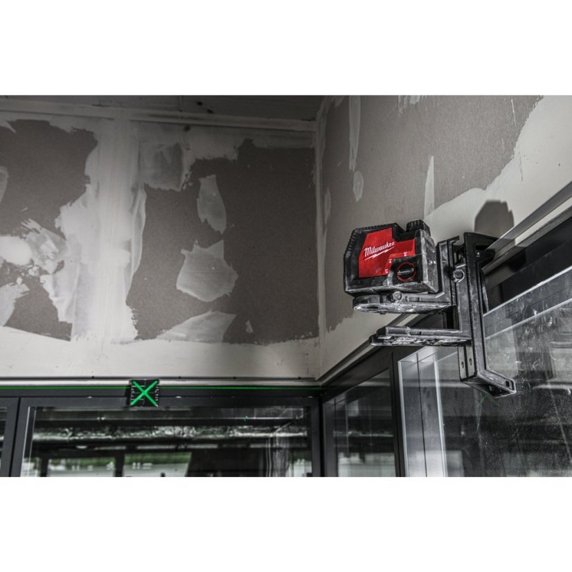 Milwaukee L4 CLL-301C Akumulátorový křížový liniový laser se zeleným paprskem s USB 4933478098