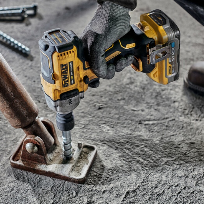 Dewalt DCF891NT aku rázový utahovák 1/2" 18V XR bez aku