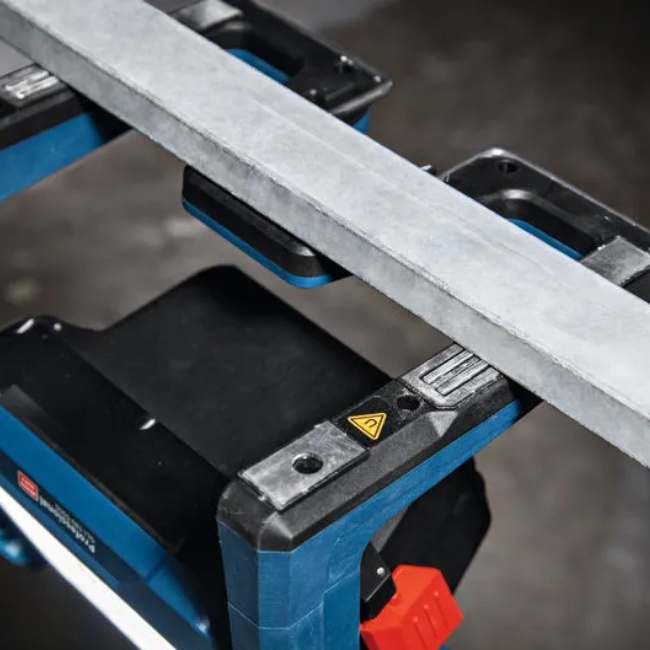 Bosch GLI18V-5000 aku pracovní světlo 18V bez aku 06019P5100