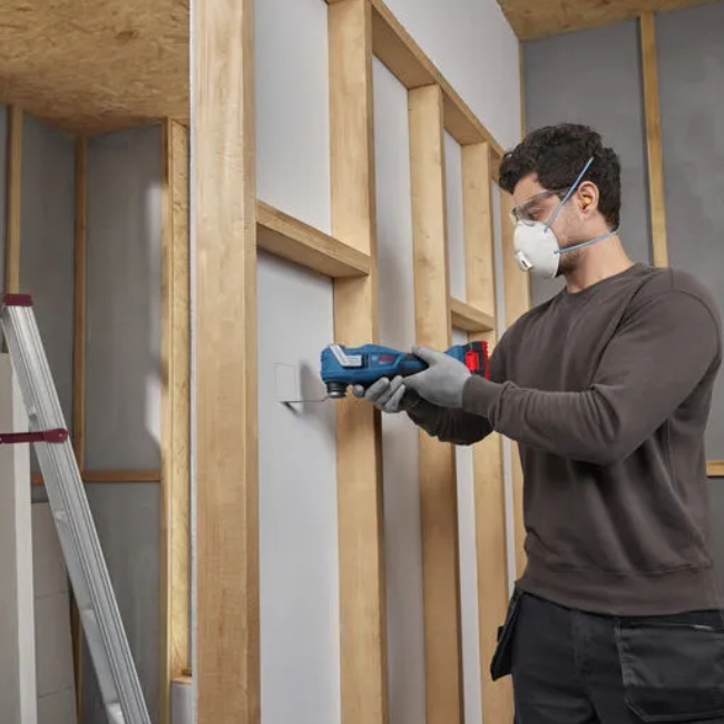 Bosch GOP 18V-30 aku multifunkční pila 18 V L-Boxx bez aku 06018G3001
