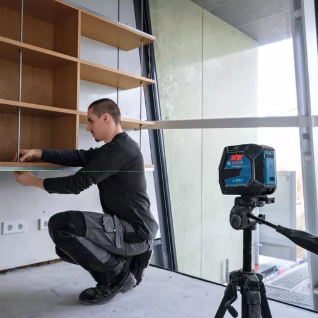 Bosch GLL 20-22 G křížový laser zelený + stativ BT150 0601065601