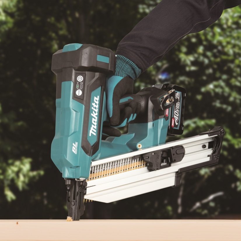 Makita BN002GZ aku hřebíkovačka 50-90 mm 20-22° Li-ion XGT 40V bez aku Z