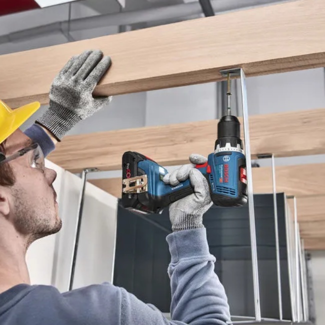 Bosch GSR 18V-65 aku vrtací šroubovák 18 V 2x5Ah + 19dílná sada nářadí  0615A5007K