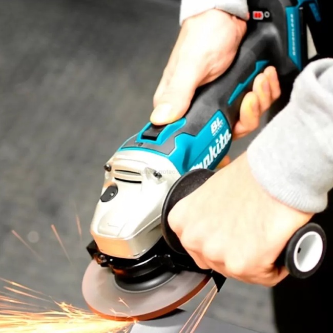 Makita DGA504Z aku uhlová bruska 18V bez aku