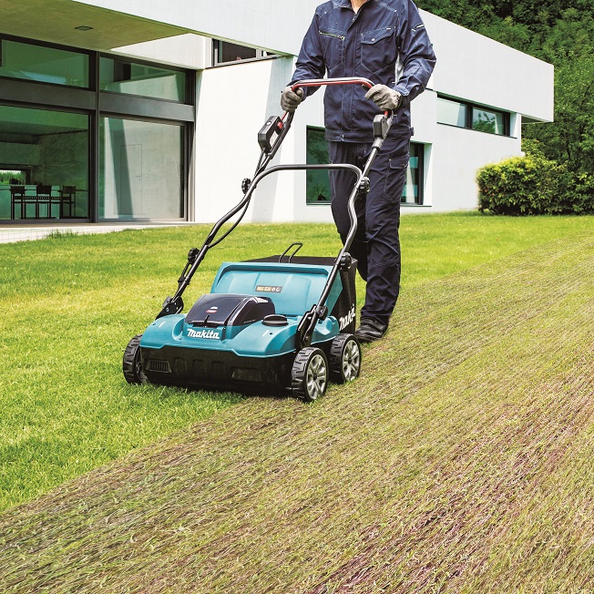 Makita UV001GZ aku vertikutátor 38cm Li-ion XGT 40V bez aku Z