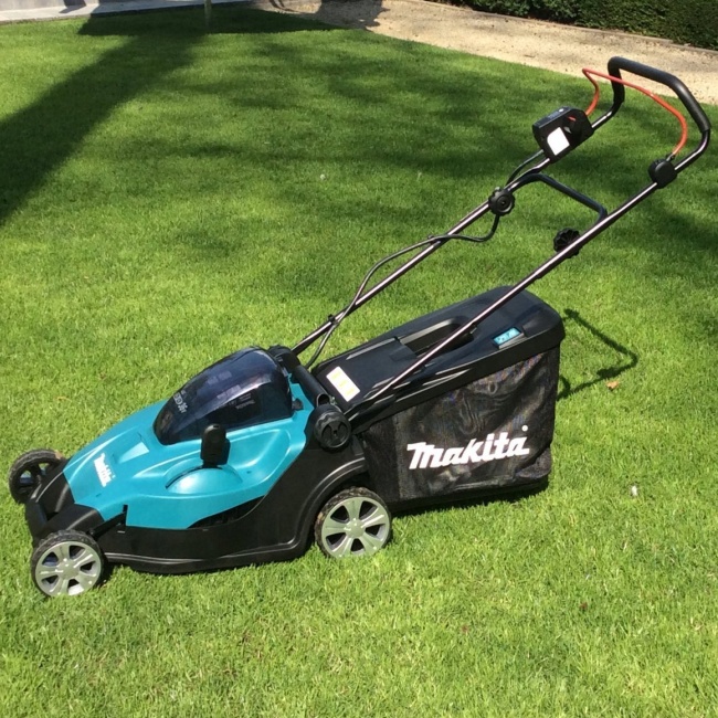 Makita DLM432Z aku sekačka 430mm Li-ion LXT 2x18V,bez aku Z