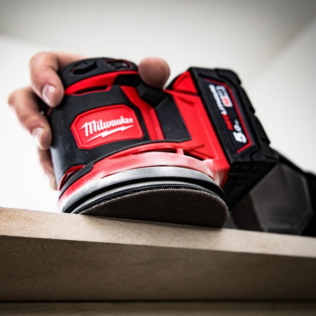 Milwaukee M18 BOS125-0 aku excentrická bruska 125 mm bez aku 4933464228