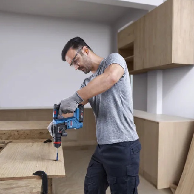 Bosch GBH 18V-18X aku vrtací kladivo SDS-Plus ONECHUCK 1,5 J 18V bez aku 0611927100