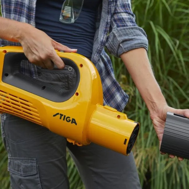 Stiga BL 100e Kit aku foukač 20 V 1x4Ah