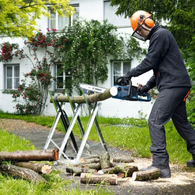 Bosch GKE 18V-40 aku řetězová pila 18V 06008D3000