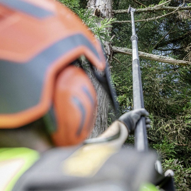 DeWALT DCMPS635N aku řetězová prořezávací pila 25cm Flexvolt 54V bez aku