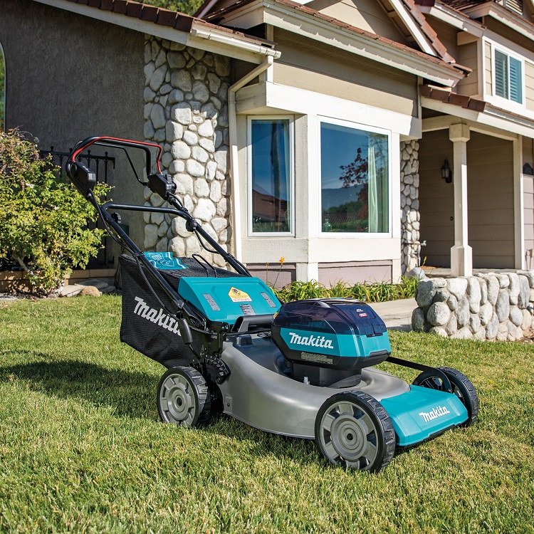 Makita aku sekačka s pojezdem 530mm Li-ion XGT 40V bez aku   Z