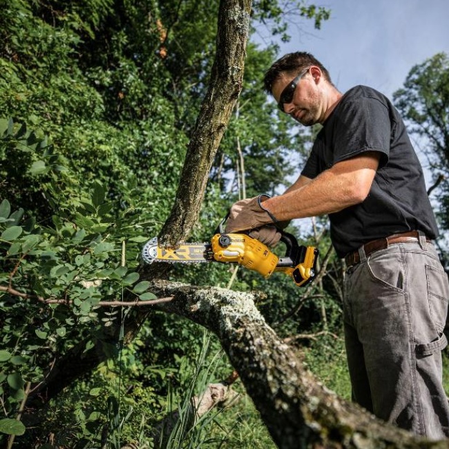 DeWALT DCMPS520N aku řetězová prořezávací pila 20cm 18V XR bez aku
