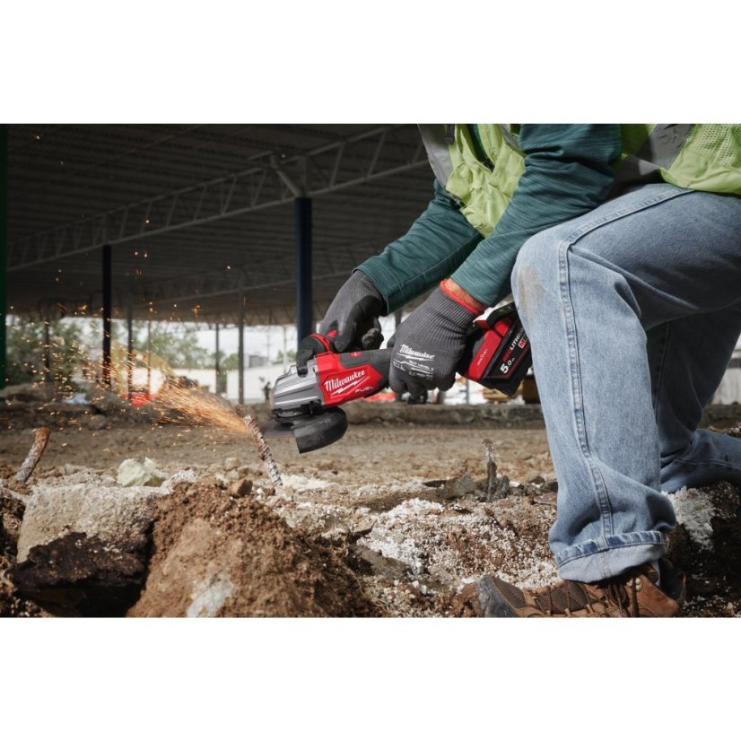 Milwaukee M18 FUEL™ FSAGSVO125X-502X bezpečnostní bruska 125 mm s variabilními otáčkami a funkcí ONE-KEY™ 4933493553
