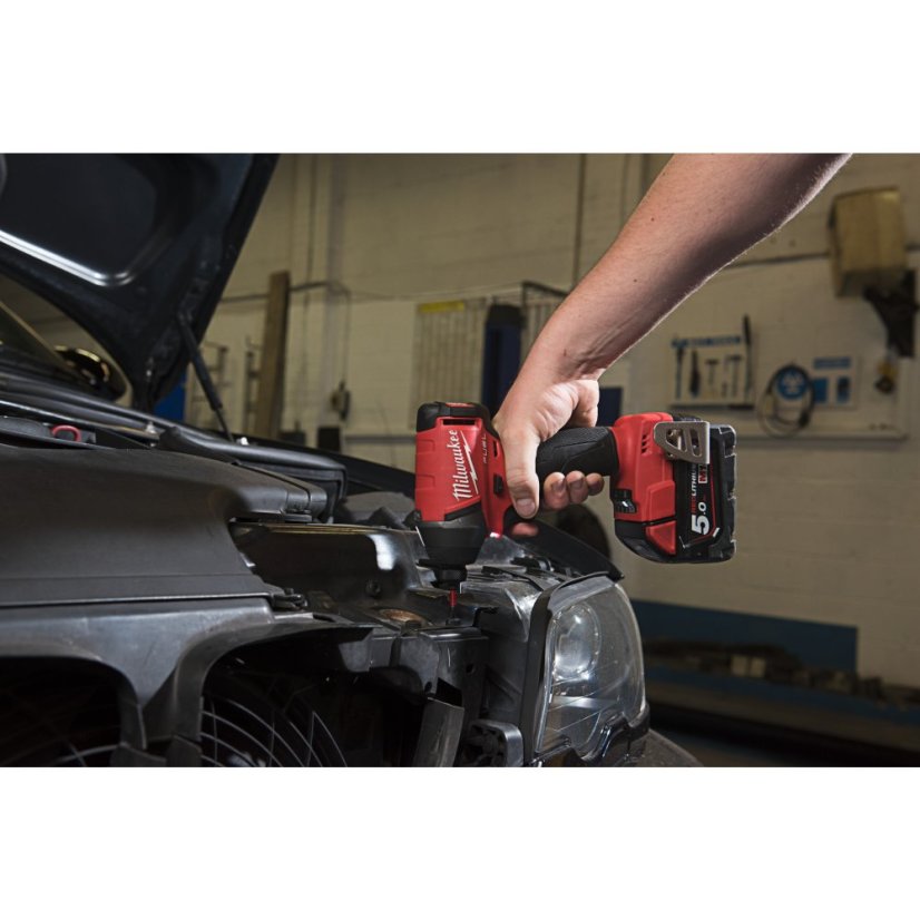 Milwaukee M18 FQID-502X aku hydraulický rázový utahovák 1/4" Hex 2x5Ah 4933451790