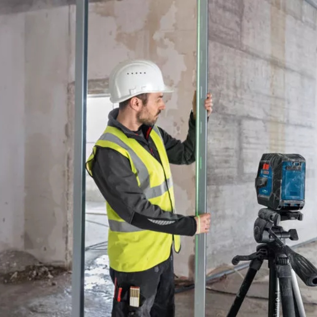 Bosch GLL 20-22 G křížový laser zelený + stativ BT150 0601065601