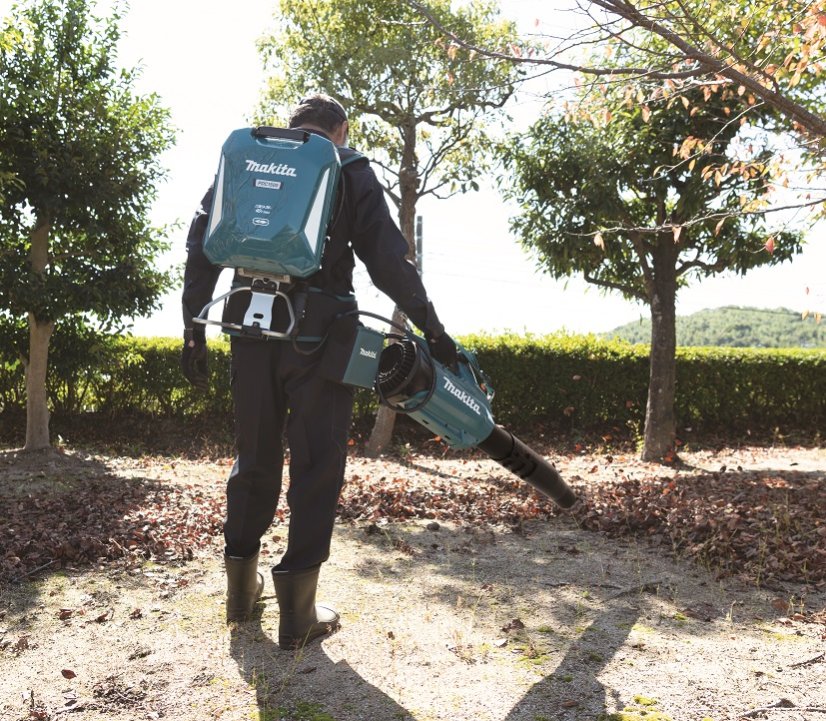 Makita UB003CZ aku ofukovač Li-ion, EXTERNÍ ZDROJ bez aku Z