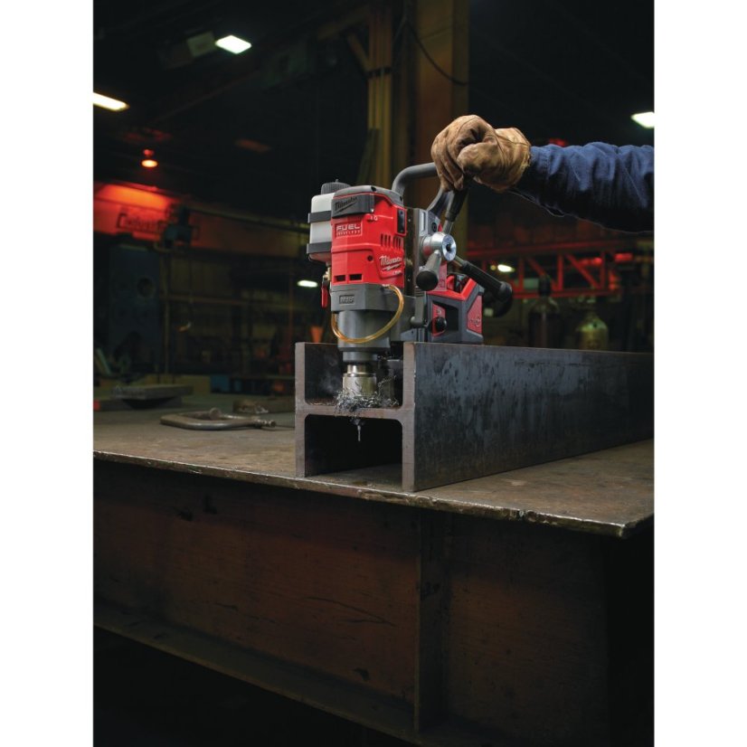 Milwaukee M18 FMDP-0C aku magnetická vrtačka s permanentním magnetem bez aku 4933451636