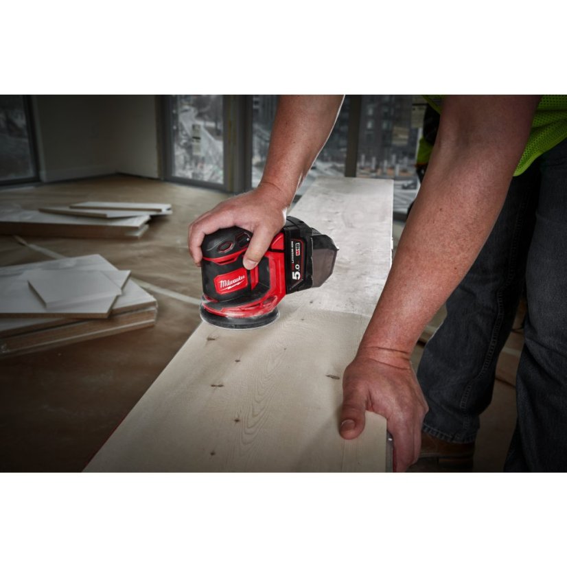 Milwaukee M18™ BOS125-502B 125 mm excentrická bruska 4933464229