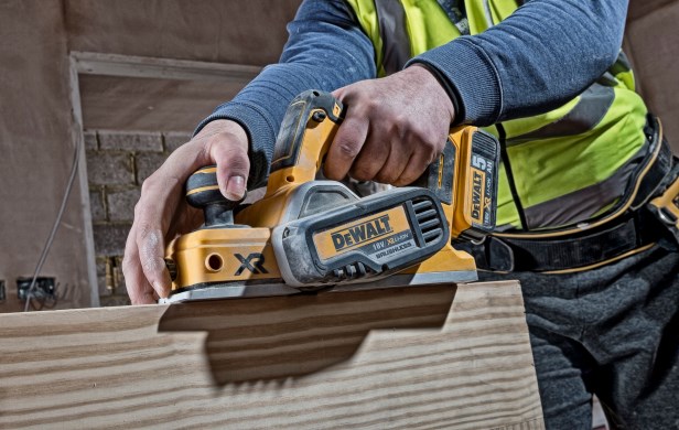 Dewalt DCP580NT aku hoblík bezuhlíkový 18V bez aku