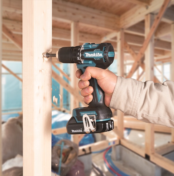 Makita DDF487RAJ aku bezuhlíkový šroubovák Li-ion LXT 18V 2,0 Ah