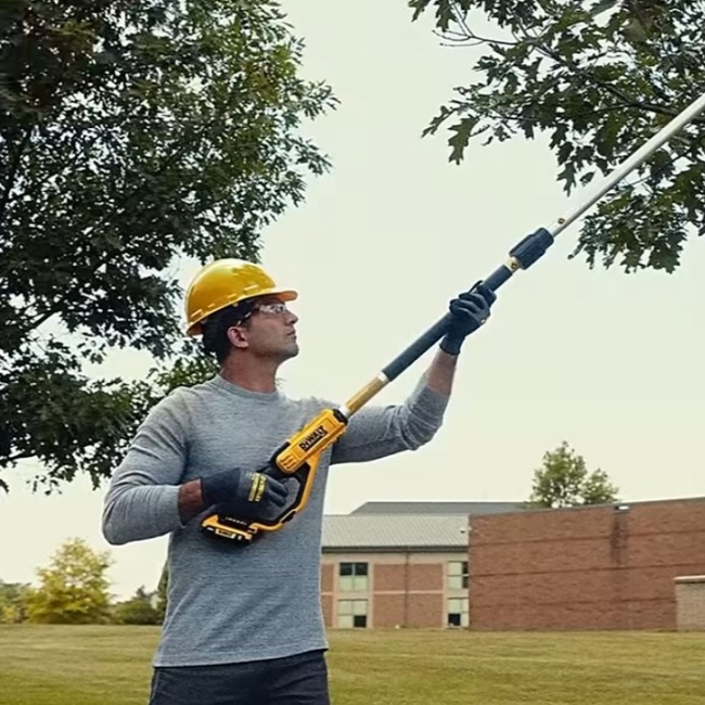 DeWALT DCMPP569N aku nůžky na větve s prodlouženou rukojetí 18V XR bez aku