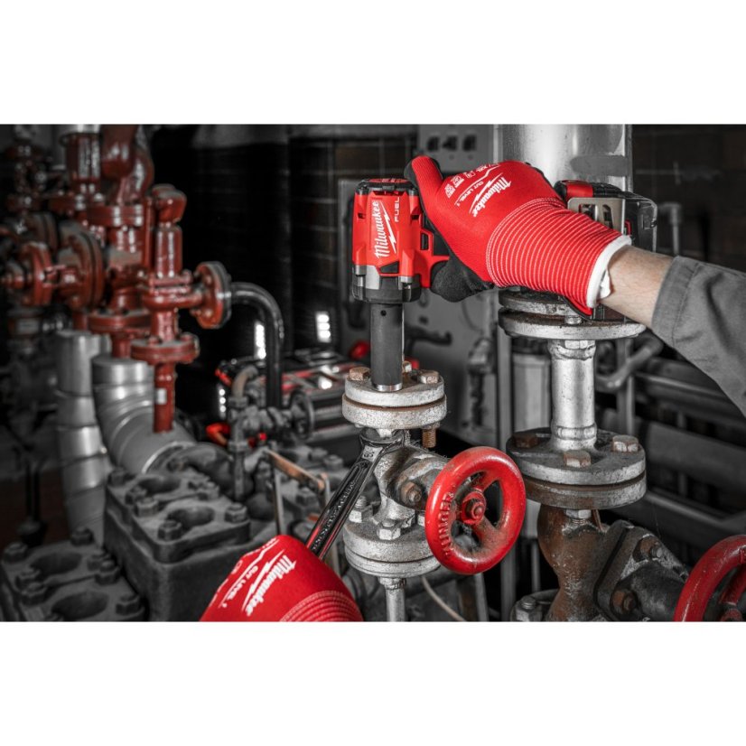 Milwaukee M18 FIW2P12-502X aku kompaktní rázový utahovák 1/2" s aretačním čepem 2x5Ah 4933478447