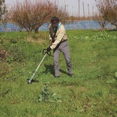 Makita UR017GZ aku křovinořez Li-ion XGT 40V bez aku Z