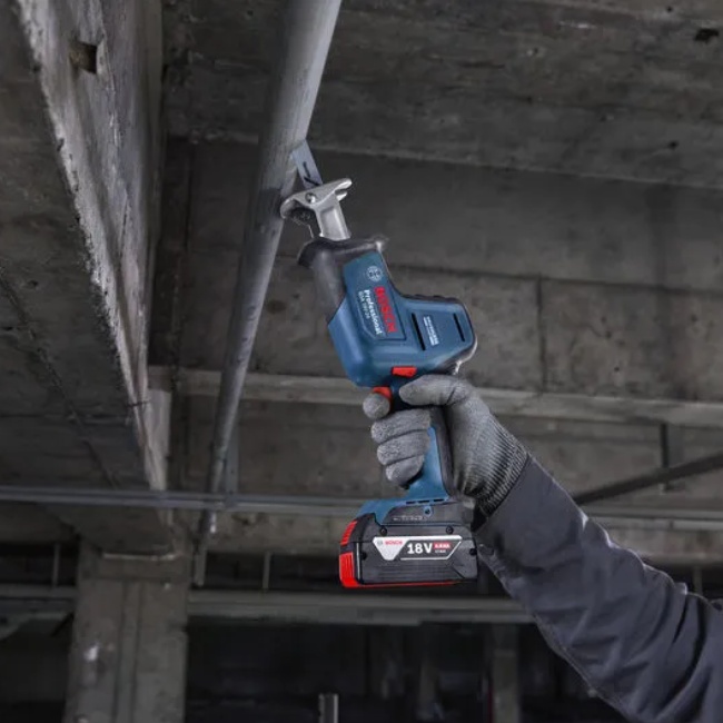 Bosch GSA 18V-24 aku pila ocaska 18 V bez aku 06016A5100