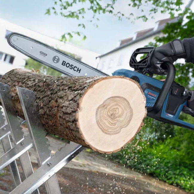 Bosch GKE 18V-40 aku řetězová pila 18V 06008D3000